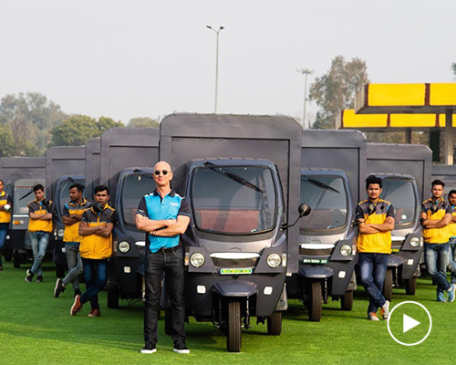 amazon to roll out 10,000 electric rickshaws in india by 2025