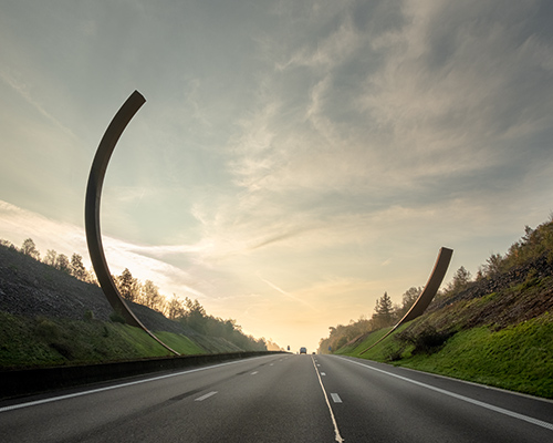 bernar venet frames belgian motorway in monumental corten steel l'arc majeur