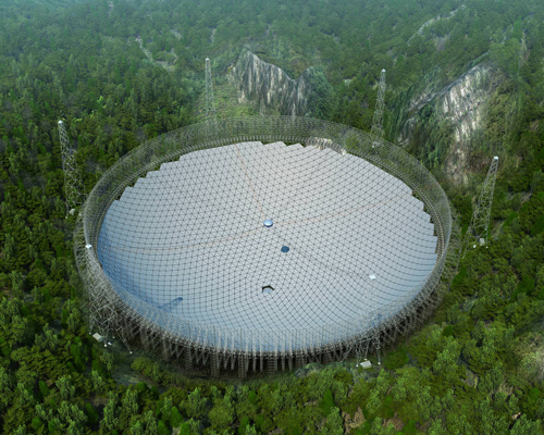 china unveils world’s largest alien-hunting telescope in guizhou
