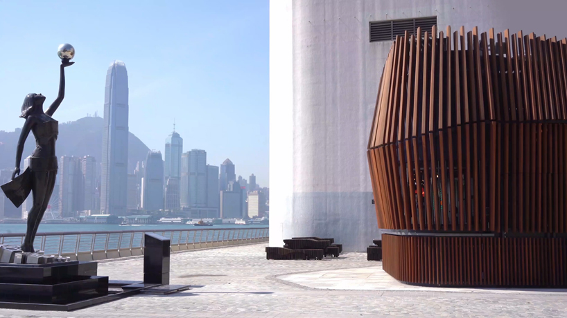  LAAB's kinetic 'harbour kiosk' in hong hong opens + closes through robotic timber fins