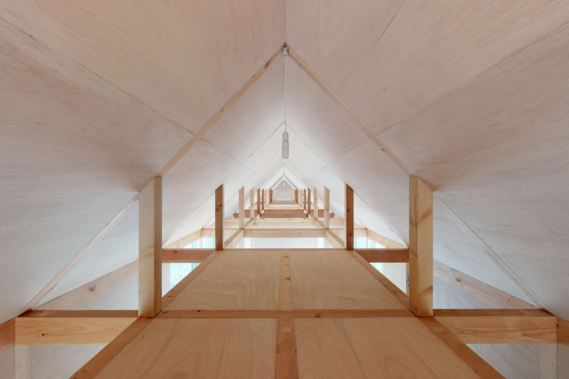 motoki ishikawa architect and associates constructs 50-meter-long wooden house in japan - 2