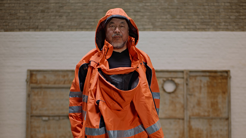 ai weiwei makes DIY sculpture with HORNBACH: safety jackets zipped the other way - 13