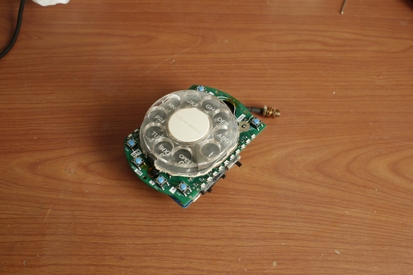 space engineer builds distraction-free rotary cellphone using vintage dial - 5