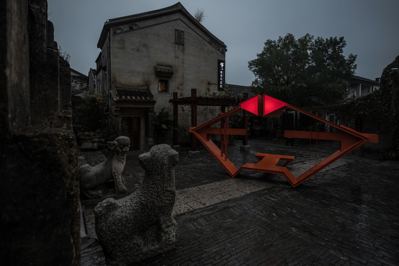 studio frank havermans designs 'social magnet' installation for shenzhen biennale designboom