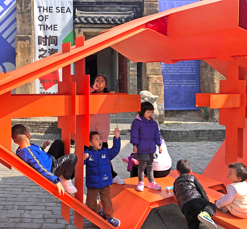 studio frank havermans designs 'social magnet' installation for shenzhen biennale designboom