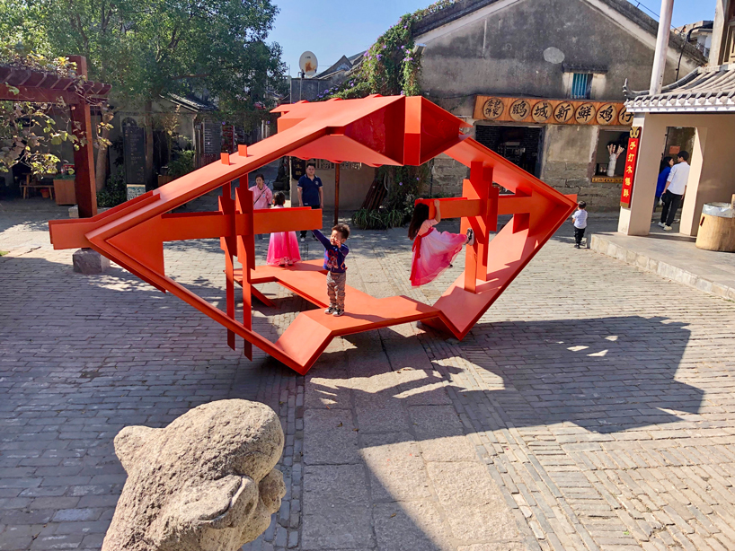 studio frank havermans designs 'social magnet' installation for shenzhen biennale designboom