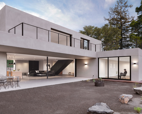 stradella residence by EYRC overlooks stone canyon reservoir in bel air, california