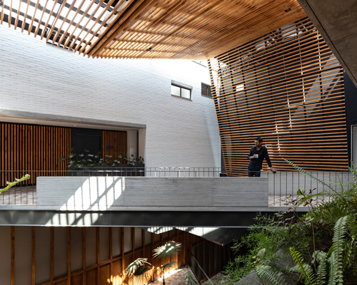 with its 'edificio natura,' diez + muller promote permeable urban space in ecuador