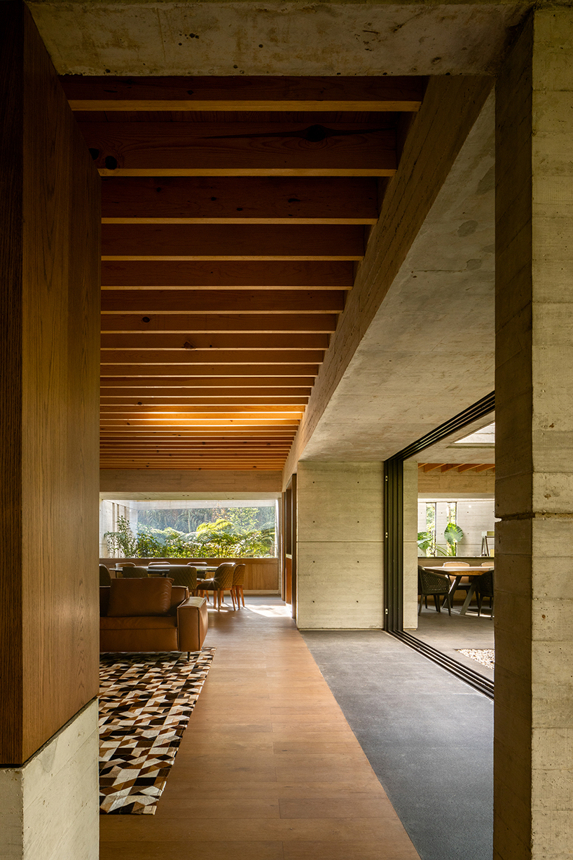estudio MMX CRA house