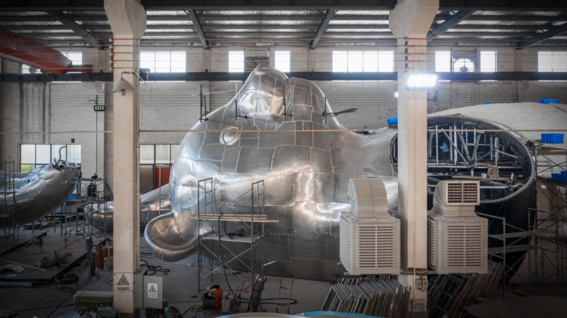 florentijn hofman's giant 'selfie panda' to be installed in dujiangyan, china designboom