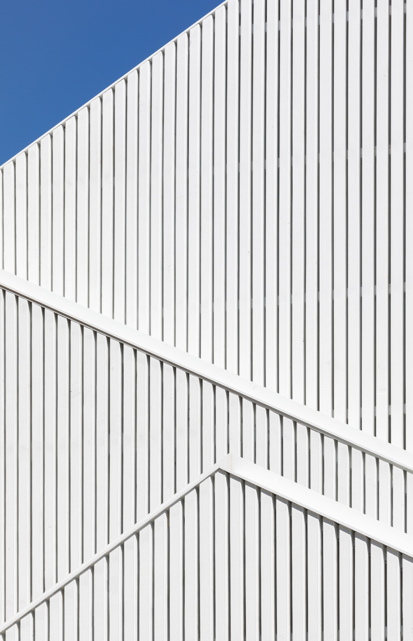 james garvan combines three gabled forms in the façade of north bondi house in australia - 4