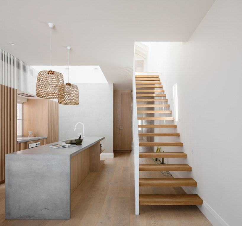 james garvan combines three gabled forms in the façade of north bondi house in australia - 8