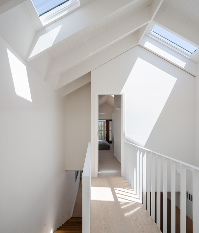 james garvan combines three gabled forms in the façade of north bondi house in australia - 9