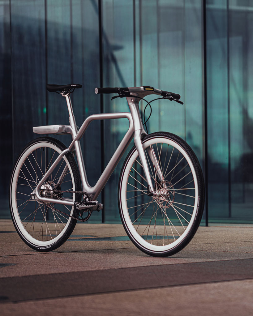 ora ito designs the lightweight angell bike featuring a handlebar touchscreen designboom