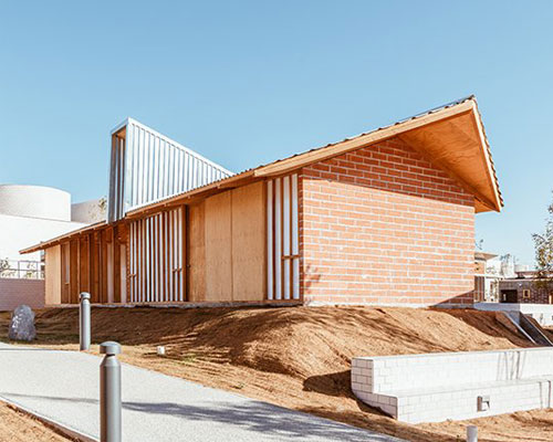 TACTIC-A uses modularity to build an adaptable social housing prototype in mexico 