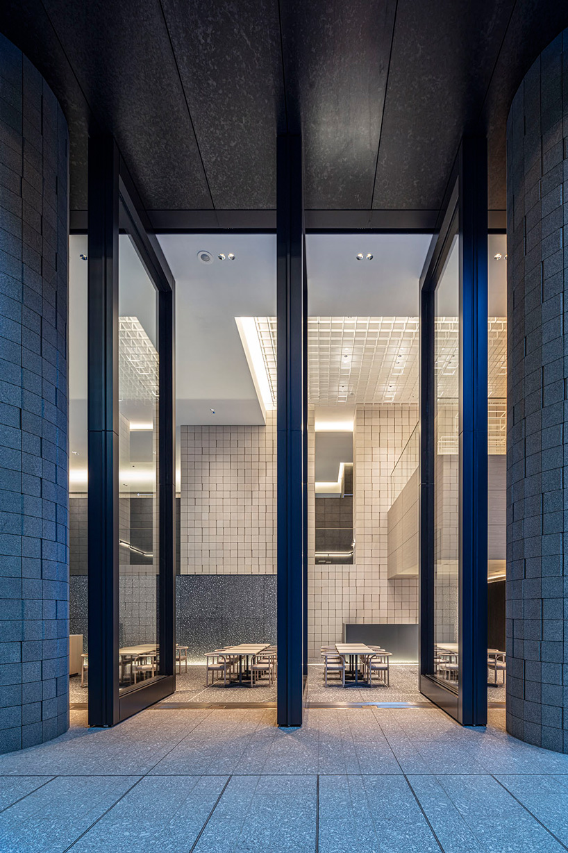 TONERICO:INC's artizon museum balances between openness and intimacy in tokyo