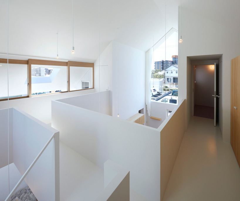 airhouse adds enclosed courtyard garden to house in toyohashi, japan