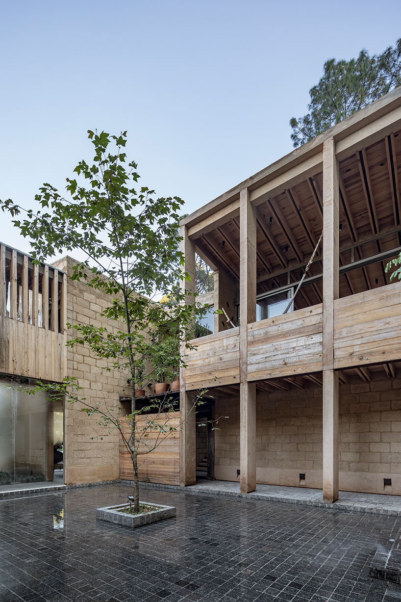 taller héctor barroso avandaro