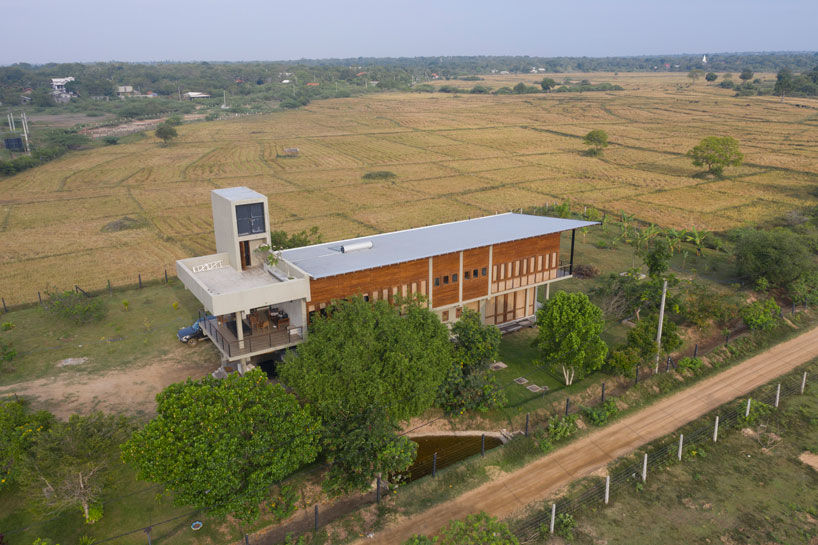 the tree tops wild life bungalow by chinthaka wickramage frames views in sri lanka designboom