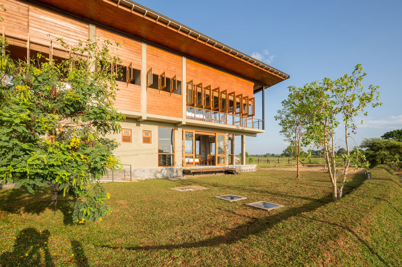 the tree tops wild life bungalow by chinthaka wickramage frames views in sri lanka designboom