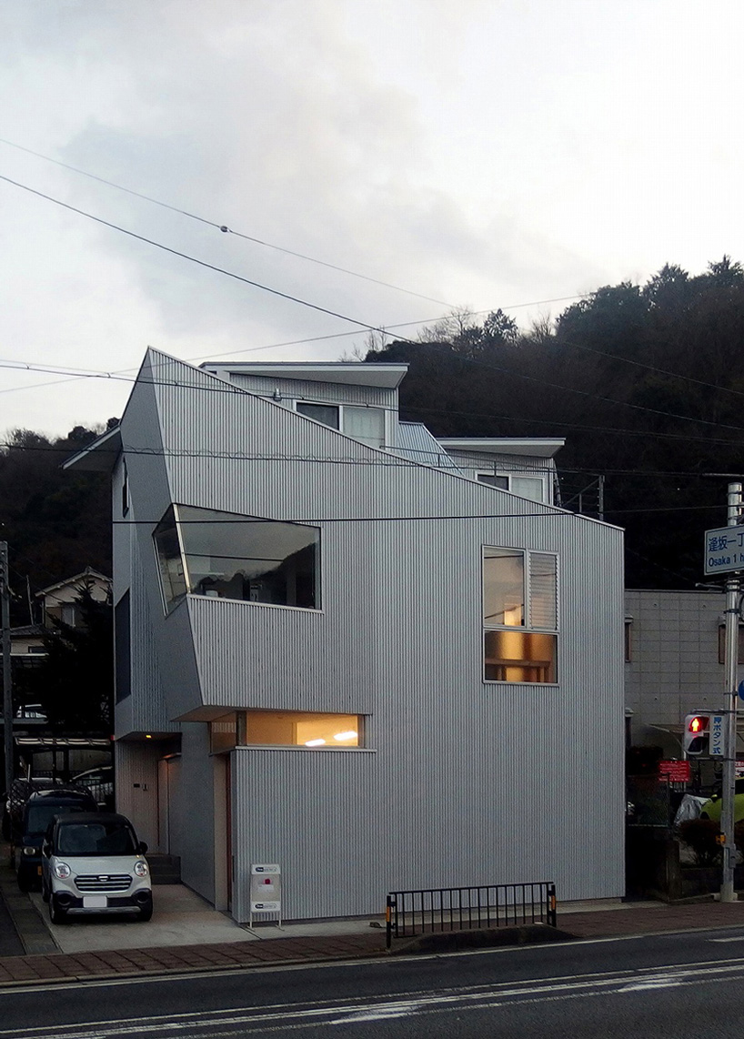 kensaku tohmoto architects combines house with gallery in otsu, japan - 8
