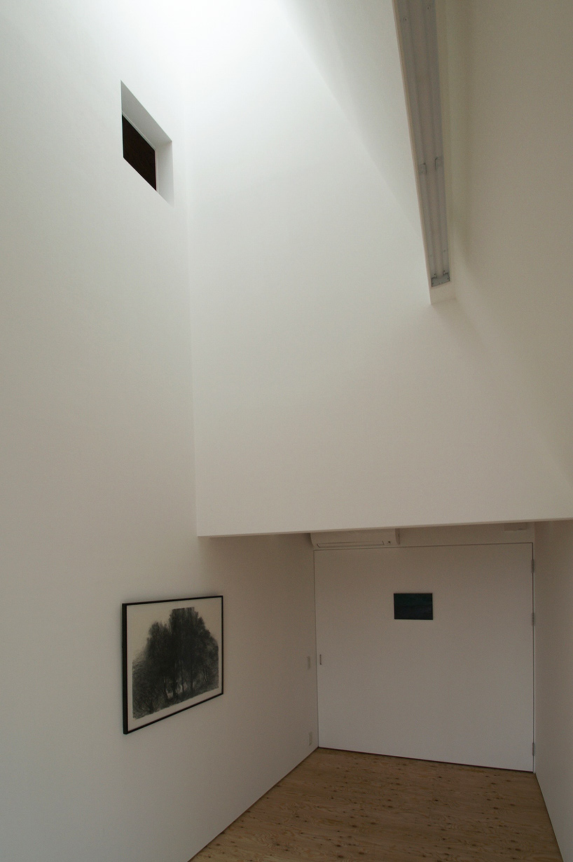 kensaku tohmoto architects combines house with gallery in otsu, japan - 4