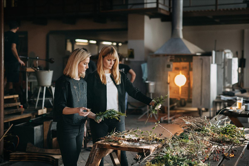 LASVIT breathes eternal life into nature by preserving flowers in glass