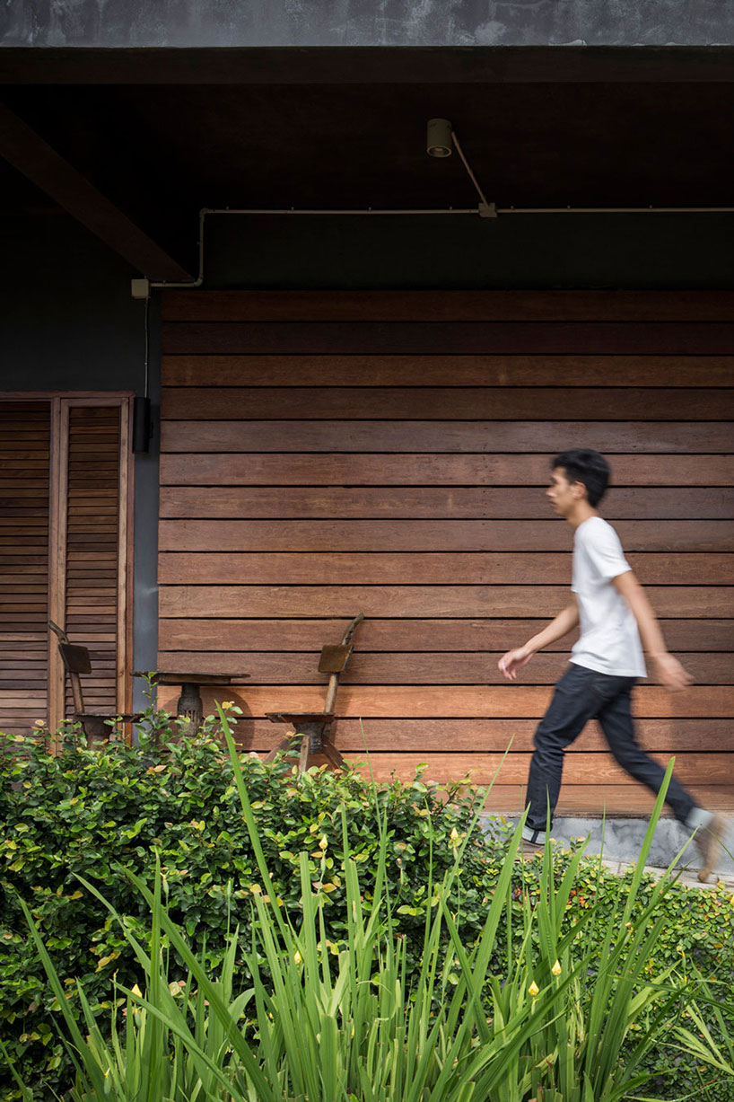bamboo and concrete builds TOUCH architect's sustainable 'tree villa' in thailand designboom