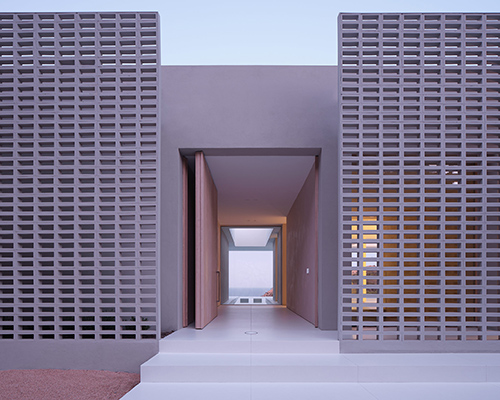 mathieson architects occupies catalonia's sloping landscape of costa brava