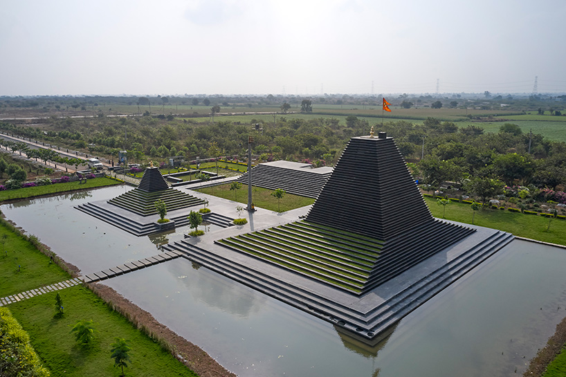 sP+a temple india