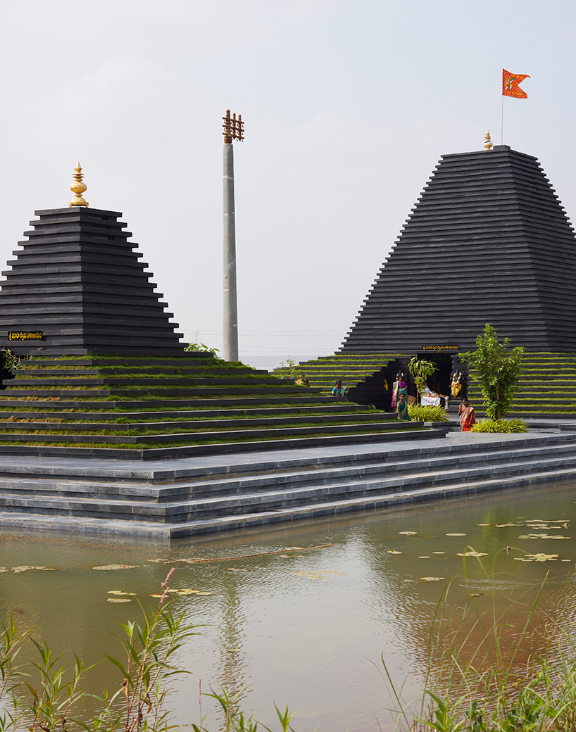 sP+a temple india
