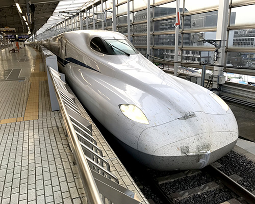 japan unveils new bullet train that can keep on running during an earthquake