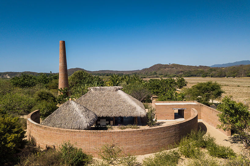 alvaro siza clay pavilion