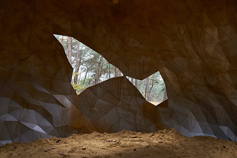 giant sculpture gijs vaerenbergh