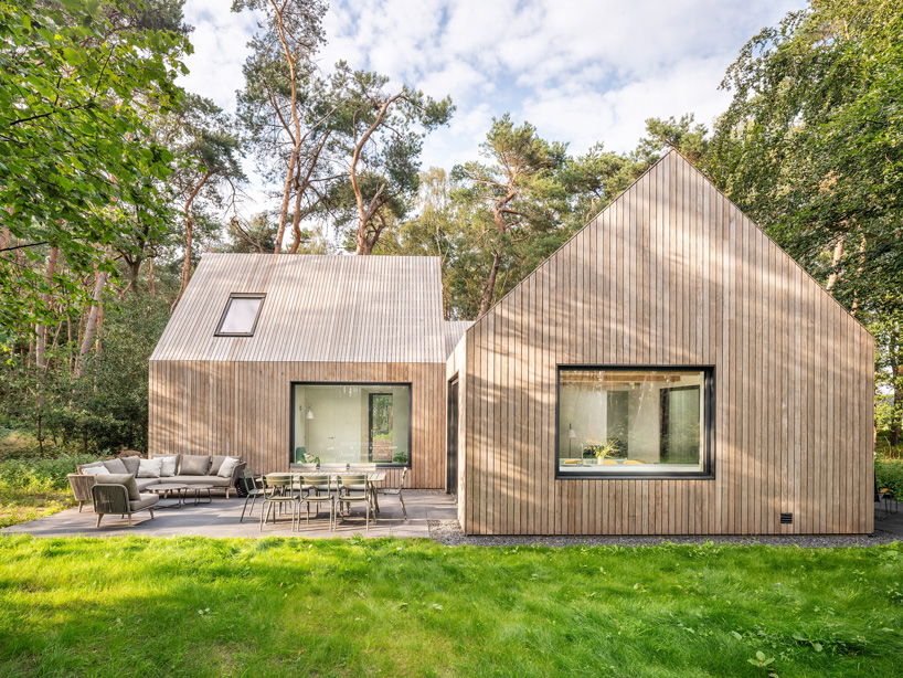 hofmandujardin combines three wood-clad volumes into 'villa tonden' in the netherlands