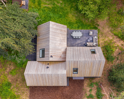 hofmandujardin combines three wood-clad volumes into 'villa tonden' in the netherlands