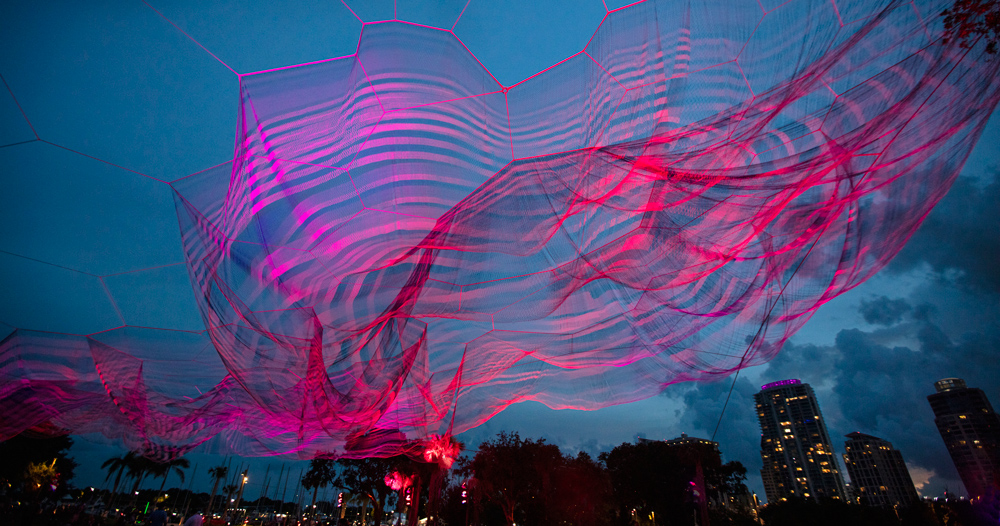 studio echelman completes billowing soft sculpture, 'bending arc'
