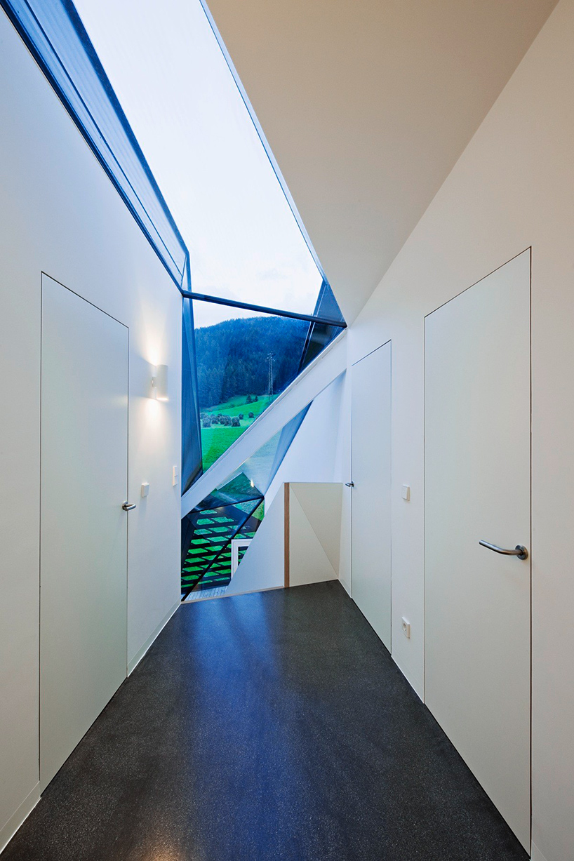 plasma studio paramount alma