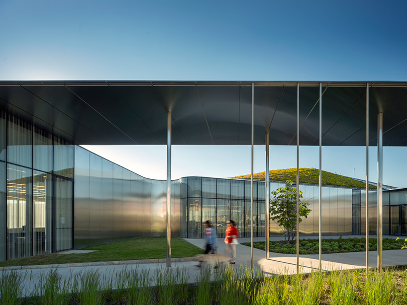 RDHA tops its springdale library in ontario with a fluid, undulating topography - 4