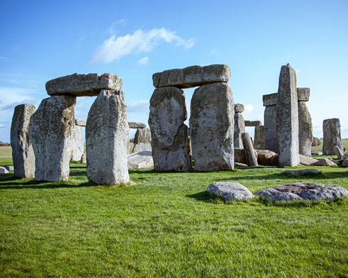 mystery of stonehenge's giant sandstone megaliths solved by archaeologists