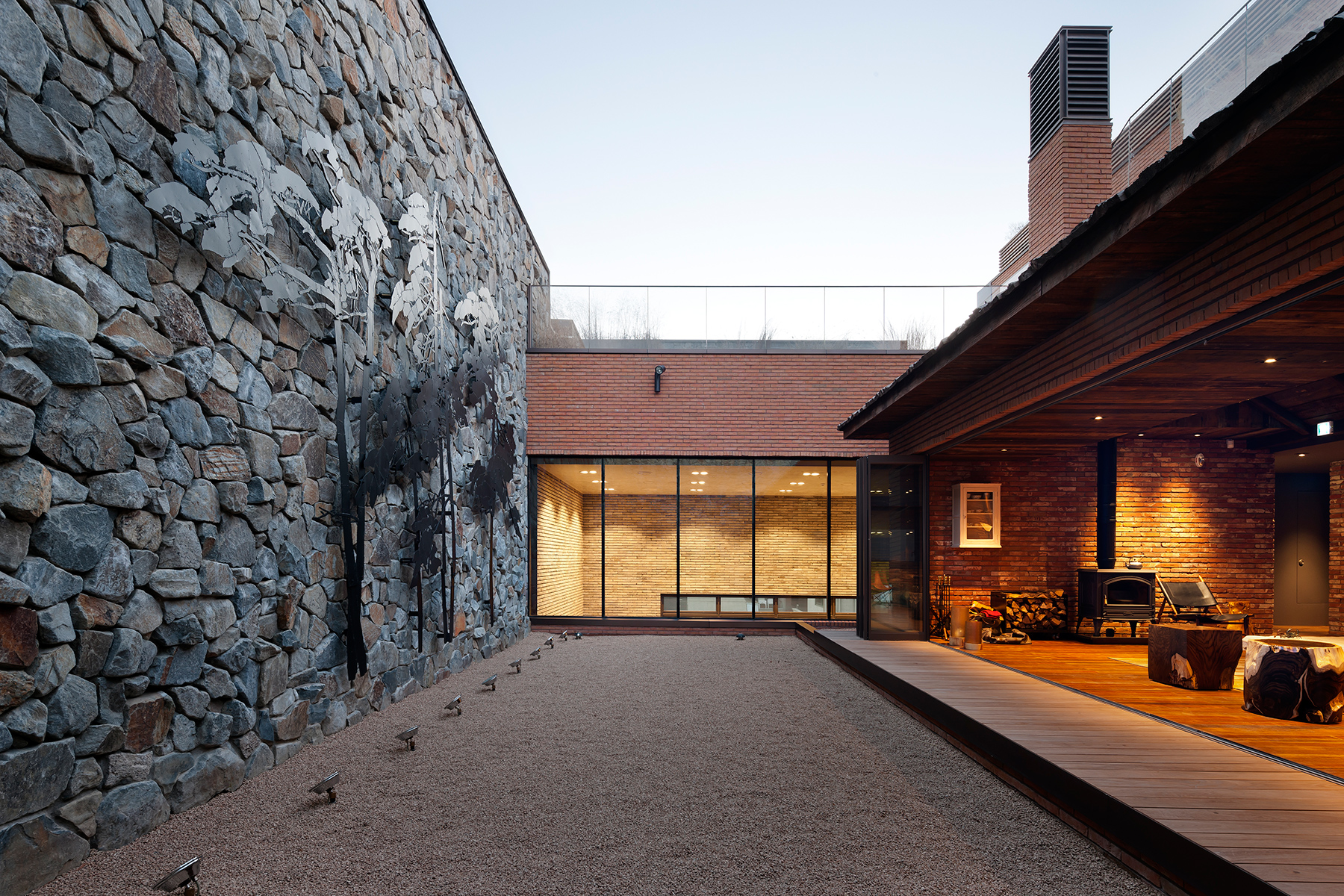 tru-architects-0914-flagship-store-seoul-south-korea-designboom-08