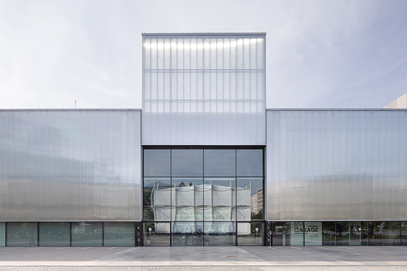 SNKH's pop-up cinema at moscow's garage museum resembles an inverted bedouin tent - 2