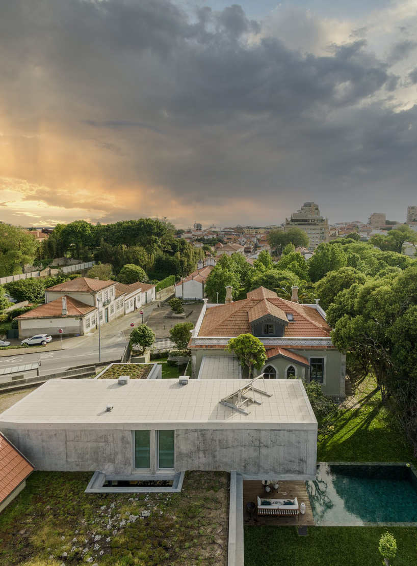top view of FCC arquitectura's house in porto