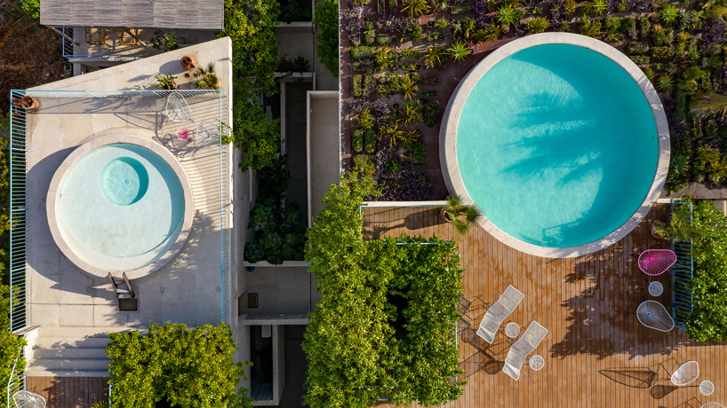 francisco pardo steps 'villas escondida' into the coastal landscape of mexico - 3