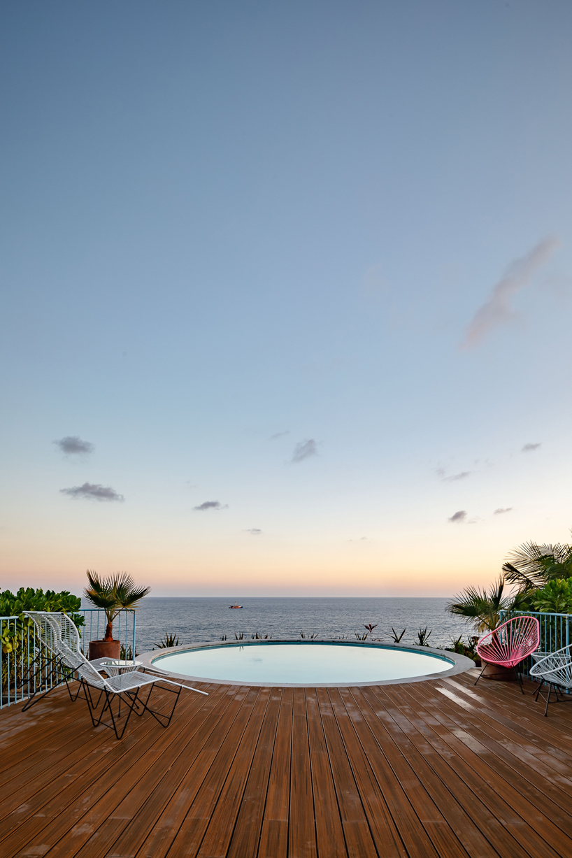 francisco pardo steps 'villas escondida' into the coastal landscape of mexico - 1
