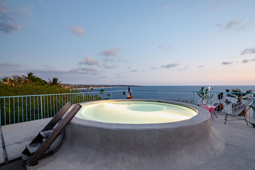 francisco pardo steps 'villas escondida' into the coastal landscape of mexico - 2