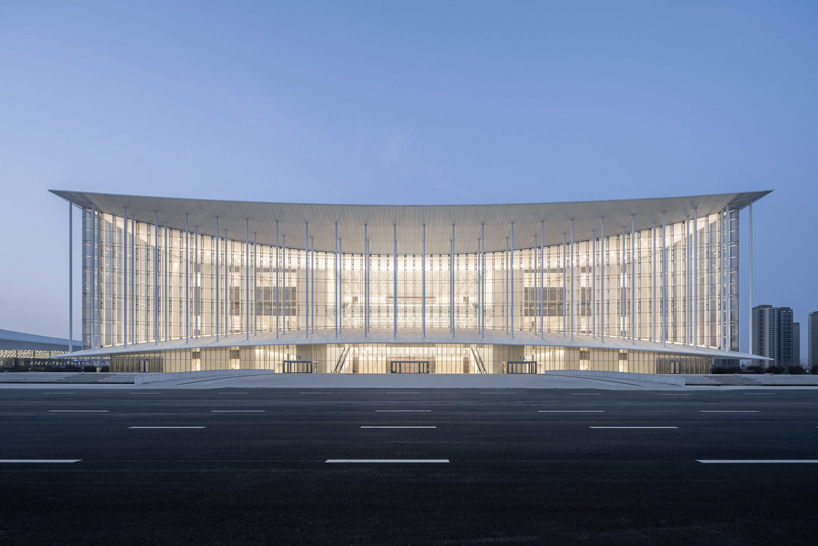 front view of gmp architekten's design