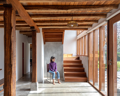 jorge ramón giacometti renovates 'avocados house' in ecuador with new glazed façade