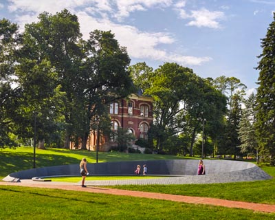 memorial to enslaved laborers spontaneously inaugurated at the university of virginia