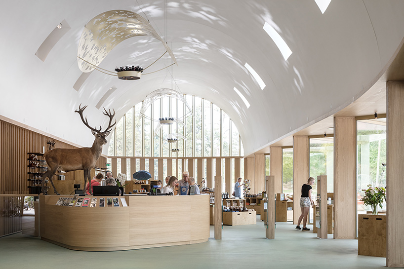 monadnock de zwarte hond